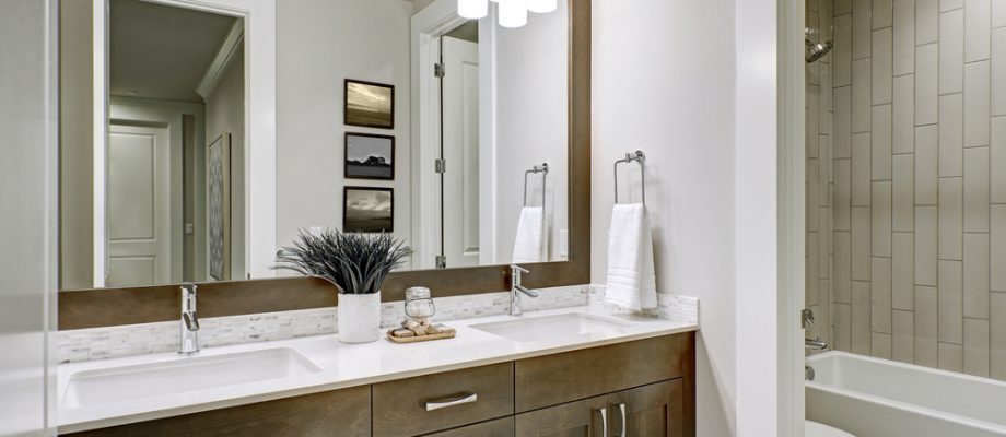 How to Choose the Right Bathroom Vanity Lighting